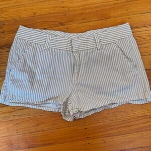 UNIQLO White and Tan Pinstriped "Vintage Inspired" Women's 100% Cotton Shorts
